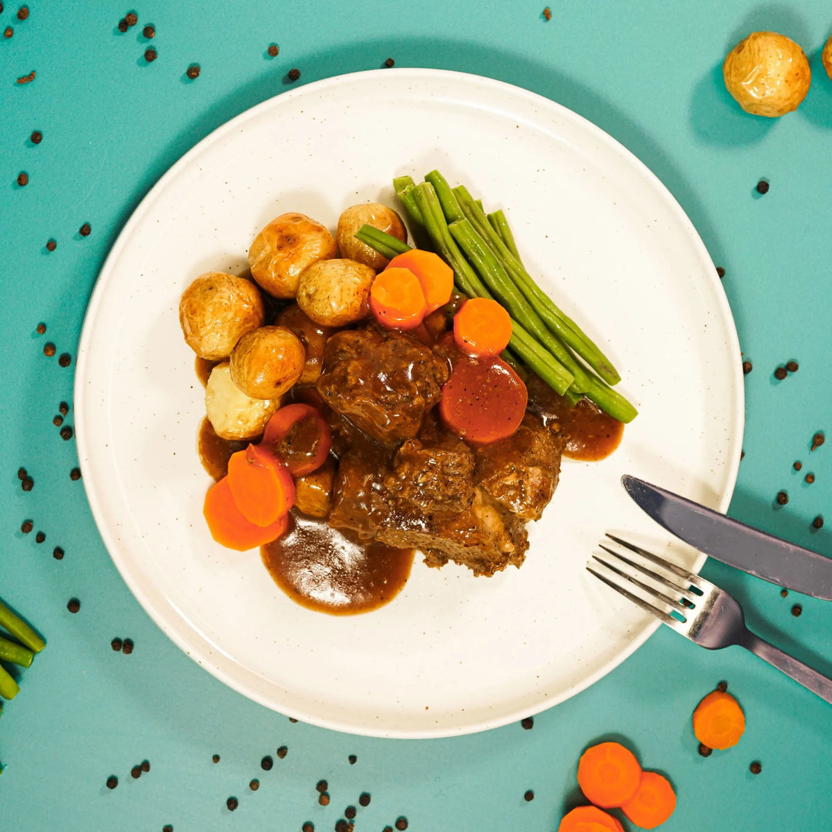 Roast Lamb, Roasted Potatoes and Veg